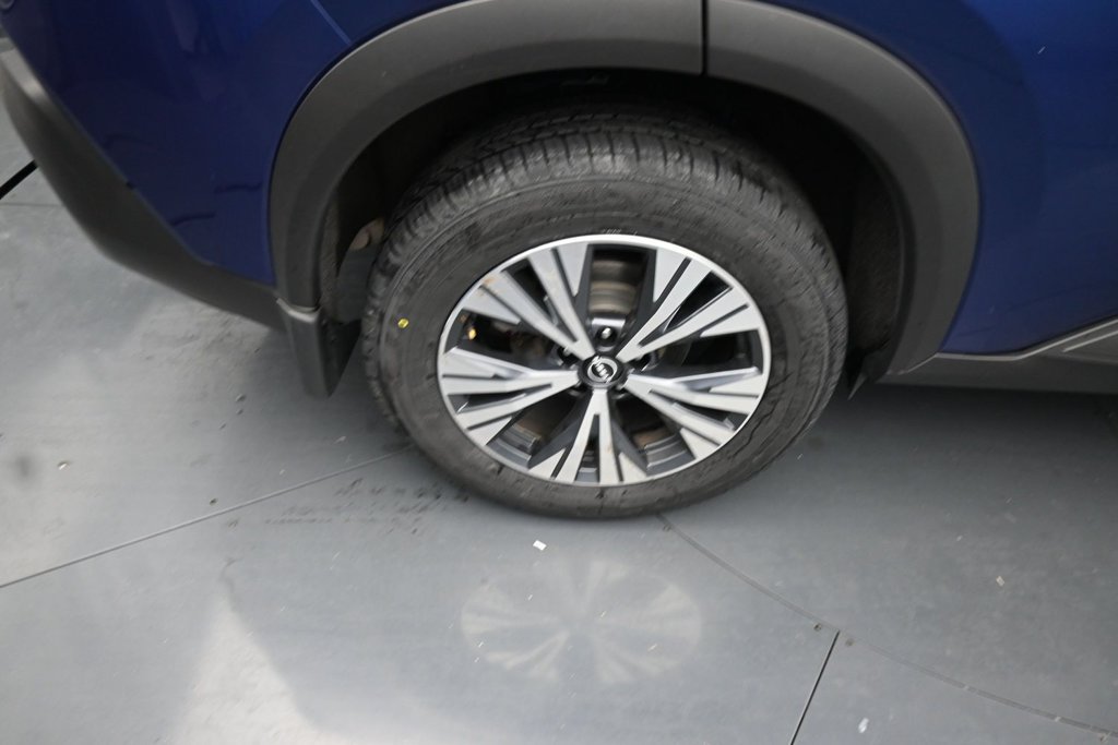 Used 2023 Nissan Rogue SV AWD/4WD image 10