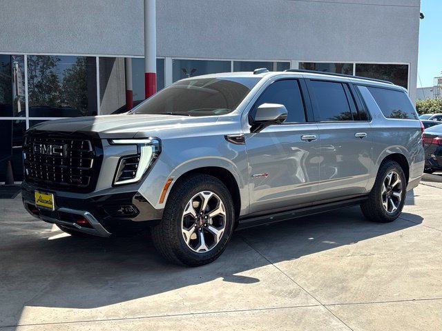 Used 2025 GMC Yukon XL AT4 Ultimate AWD/4WD image 8