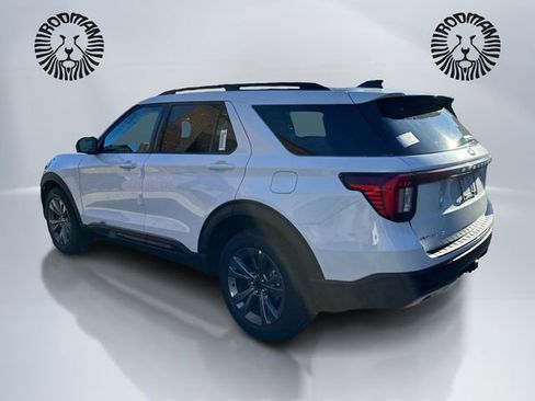 New 2026 Ford Explorer Active w/ Active Comfort Package image 7