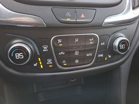 Used 2023 Chevrolet Equinox LT image 15