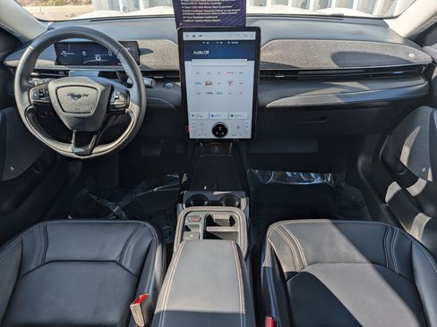 Used 2025 Ford Mustang Mach-E Premium image 16