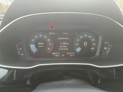 Used 2024 Audi Q3 2.0T Premium image 25