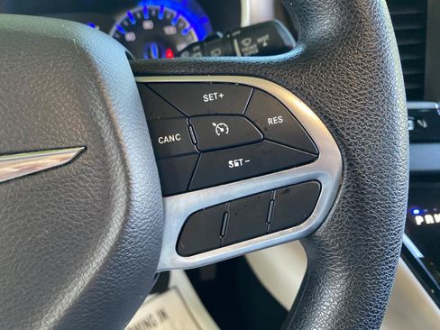 Used 2019 Chrysler Pacifica LX w/ Tire & Wheel Group FWD image 52