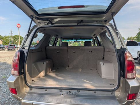 Used 2004 Toyota 4Runner SR5 RWD image 20