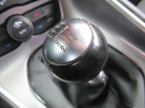 Used 2022 Dodge Challenger R/T w/ Blacktop Package image 34