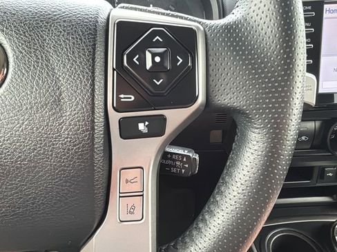Used 2024 Toyota 4Runner SR5 AWD/4WD image 21