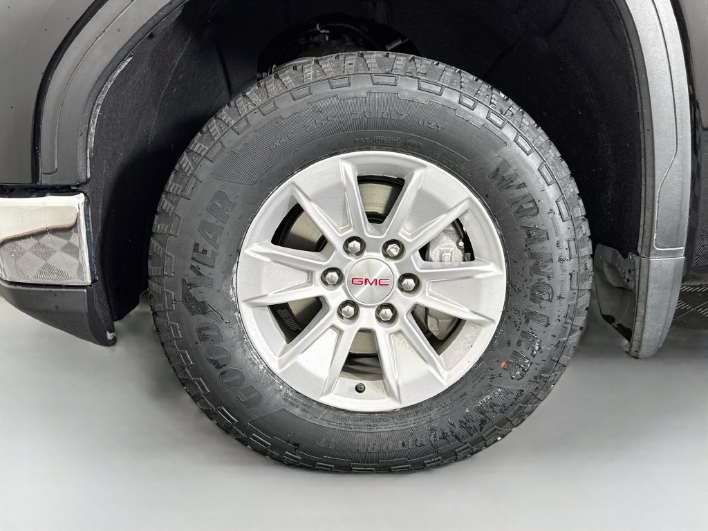 Used 2023 GMC Sierra 1500 SLE AWD/4WD image 29