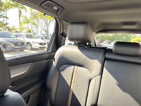 Used 2025 MAZDA CX-70 3.3 Turbo w/ Premium Plus Pkg image 18