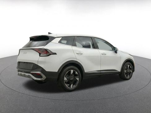 Used 2026 Kia Sportage LX FWD image 7