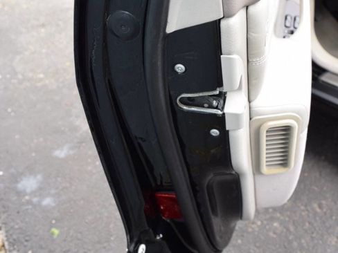 Used 2001 Mercedes-Benz S 500 image 41