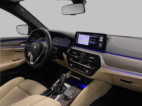 Certified 2023 BMW 530i xDrive w/ Premium Package AWD/4WD image 18