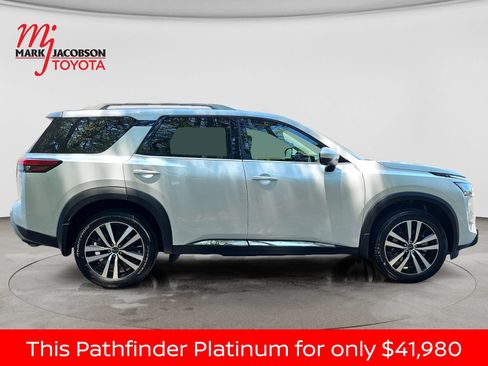 Used 2025 Nissan Pathfinder Platinum w/ Cargo Package AWD/4WD image 8