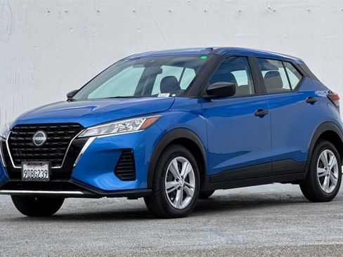 Used 2023 Nissan Kicks S image 8