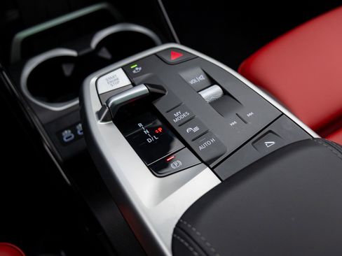 Certified 2025 BMW X2 xDrive28i w/ Premium Package image 28