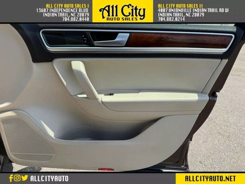 Used 2014 Volkswagen Touareg TDI AWD/4WD image 22