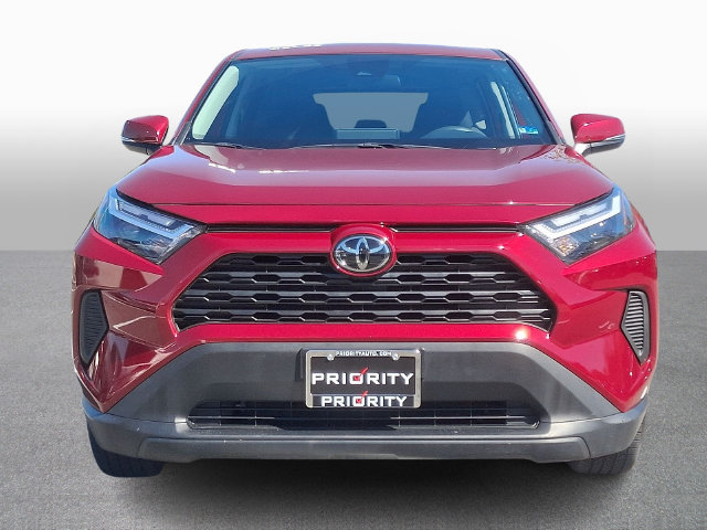 Used 2025 Toyota RAV4 LE AWD/4WD image 2