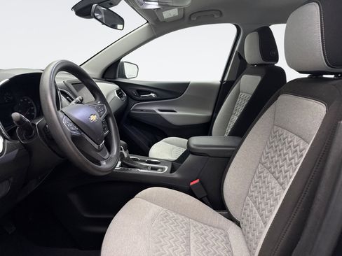 Used 2022 Chevrolet Equinox LS image 9