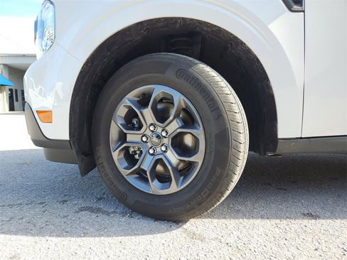 Used 2024 Ford Maverick XLT image 30