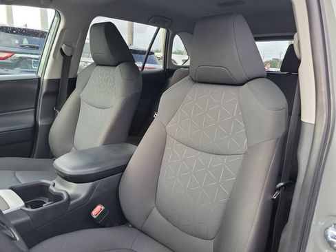Used 2023 Toyota RAV4 XLE FWD image 18