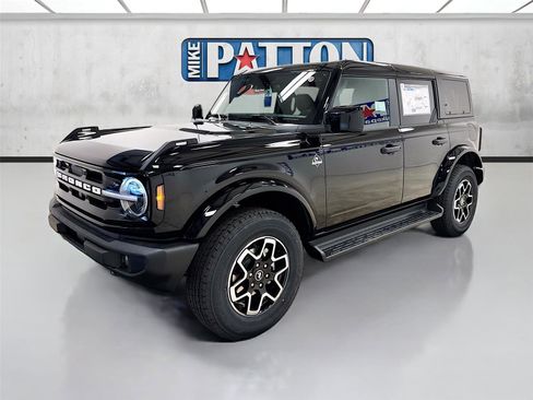 New 2026 Ford Bronco Outer Banks image 3