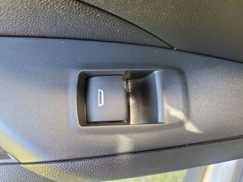 New 2026 Chevrolet Trax RS w/ Sunroof Package image 15