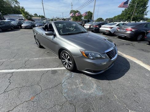 Used 2012 Chrysler 200 S image 8