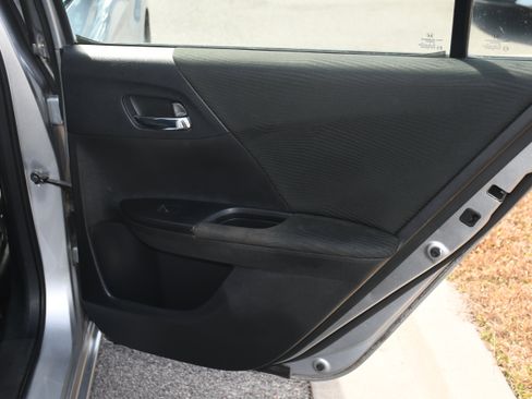 Used 2014 Honda Accord LX image 18