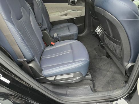 Used 2023 Kia Sorento SX Prestige image 15