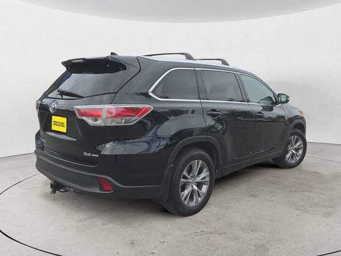 Used 2015 Toyota Highlander XLE AWD/4WD image 5