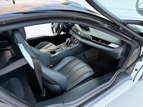 Used 2019 BMW i8 Coupe AWD/4WD image 12