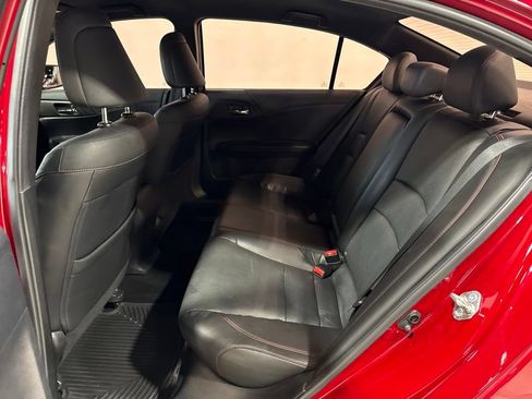 Used 2017 Honda Accord Sport Special Edition image 28