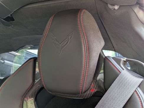 Used 2021 Chevrolet Corvette Stingray Premium Cpe w/ Z51 Performance Package RWD image 6
