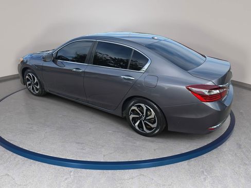 Used 2016 Honda Accord EX image 7