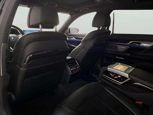 Used 2017 BMW 740i RWD image 65