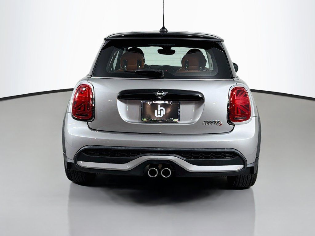 Used 2024 MINI Cooper S w/ Signature Upholstery Package FWD image 6