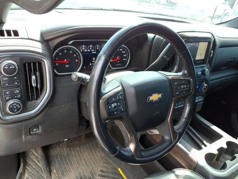 Used 2022 Chevrolet Silverado 2500 High Country w/ Safety Package II AWD/4WD image 8