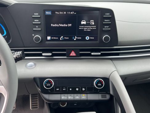 Certified 2026 Hyundai Elantra Sport FWD image 28