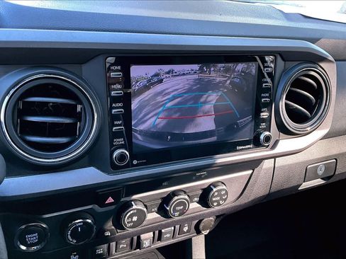 Used 2020 Toyota Tacoma TRD Sport image 24