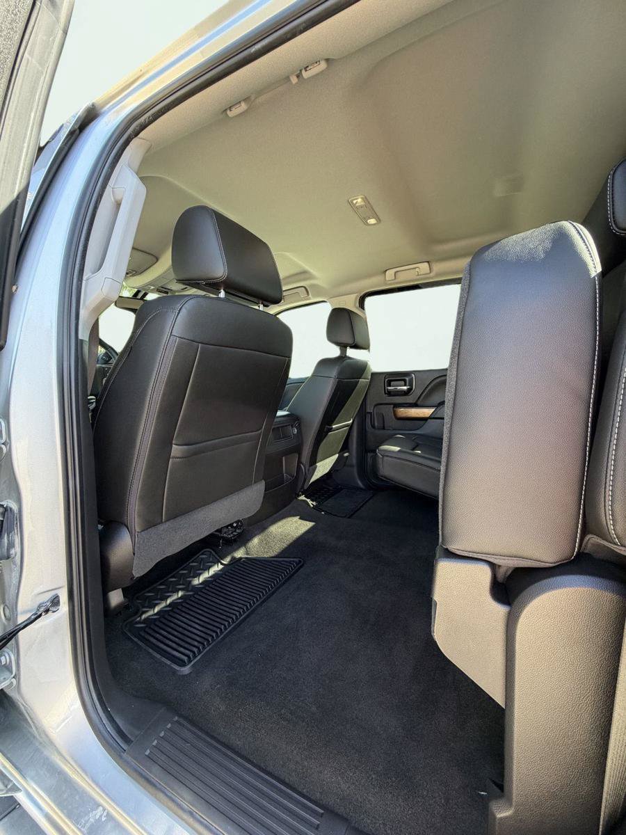 Used 2018 Chevrolet Silverado 1500 LTZ w/ LTZ Plus Package AWD/4WD image 17