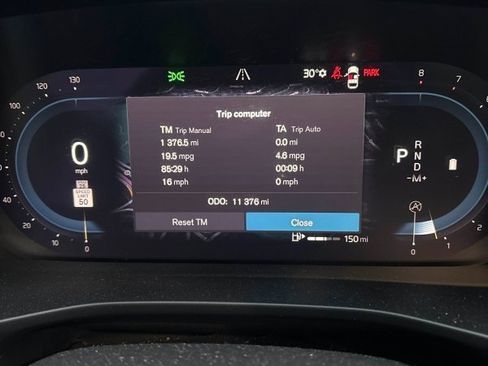 Used 2023 Volvo XC40 B5 Plus w/ Climate Package image 7