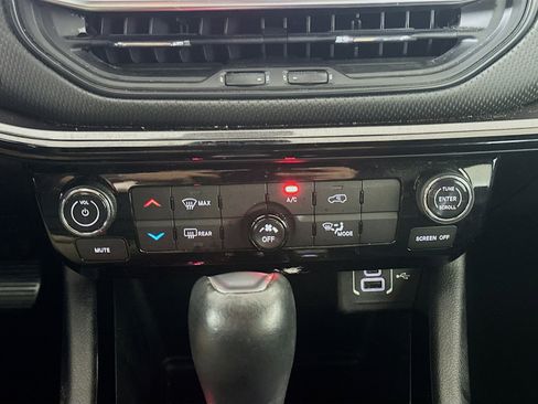 Used 2023 Jeep Compass Latitude AWD/4WD image 23