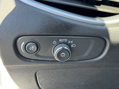 Used 2023 Chevrolet Malibu LT FWD image 30