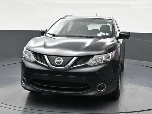 Used 2018 Nissan Rogue Sport SV w/ SV Technology Package AWD/4WD image 9