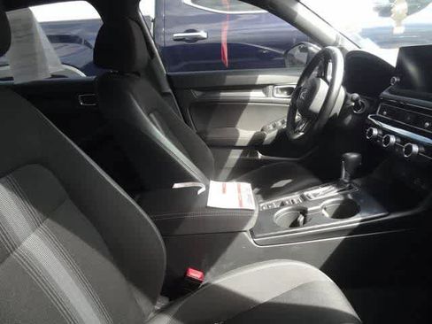 Used 2023 Honda Civic Sport image 12