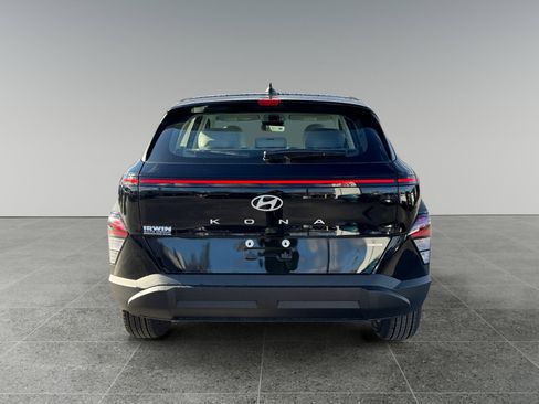 New 2026 Hyundai Kona SE image 4