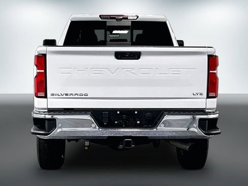 Used 2024 Chevrolet Silverado 2500 LTZ w/ LTZ Premium Package AWD/4WD image 5