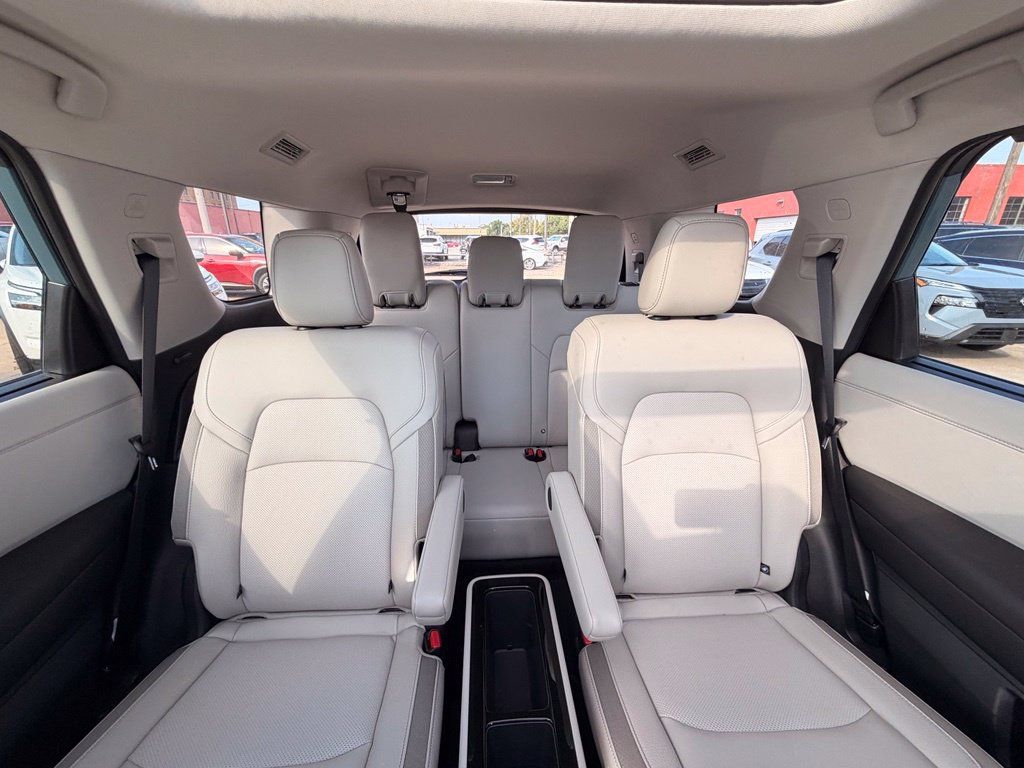 Certified 2026 Nissan Pathfinder SL w/ SL Premium Package FWD image 22
