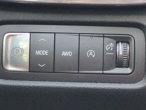 Used 2025 GMC Acadia Elevation image 18