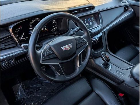 Used 2017 Cadillac XT5 Luxury image 17