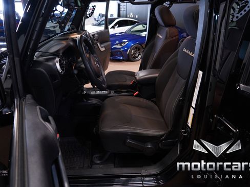 Used 2014 Jeep Wrangler Unlimited Sahara w/ Connectivity Group image 37